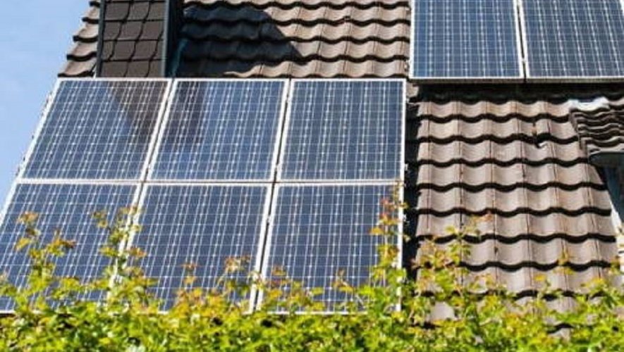 découvrez les arnaques courantes liées aux panneaux solaires et apprenez à éviter les pièges. informez-vous sur les signes révélateurs d'escroquerie et protégez-vous en choisissant des installations fiables et des entreprises réputées. optez pour des solutions d'énergie renouvelable en toute sécurité.