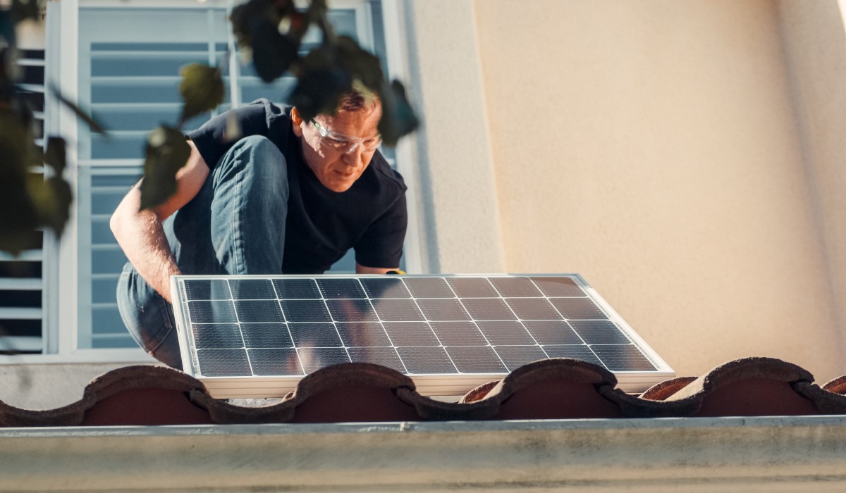 d&eacute;couvrez les nombreux avantages des panneaux photovolta&iuml;ques : &eacute;conomie d'&eacute;nergie, respect de l'environnement, ind&eacute;pendance &eacute;nerg&eacute;tique et valorisation de votre bien immobilier. optez pour une solution durable et rentable qui transforme la lumi&egrave;re du soleil en &eacute;lectricit&eacute;.