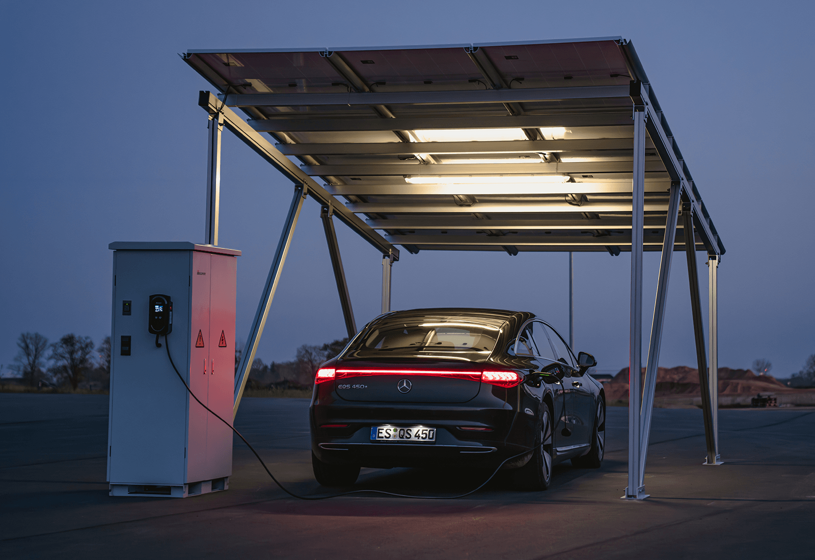 découvrez les avantages du carport solaire, une solution innovante alliant protection de votre véhicule et production d'énergie renouvelable. optimisez votre espace extérieur tout en réduisant votre empreinte carbone grâce à cette structure moderne et écologique.