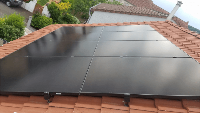 découvrez comment choisir le meilleur comparateur de panneaux solaires pour évaluer les options disponibles sur le marché. comparez les prix, les rendements et les avis des utilisateurs afin de faire un choix éclairé pour votre projet solaire.