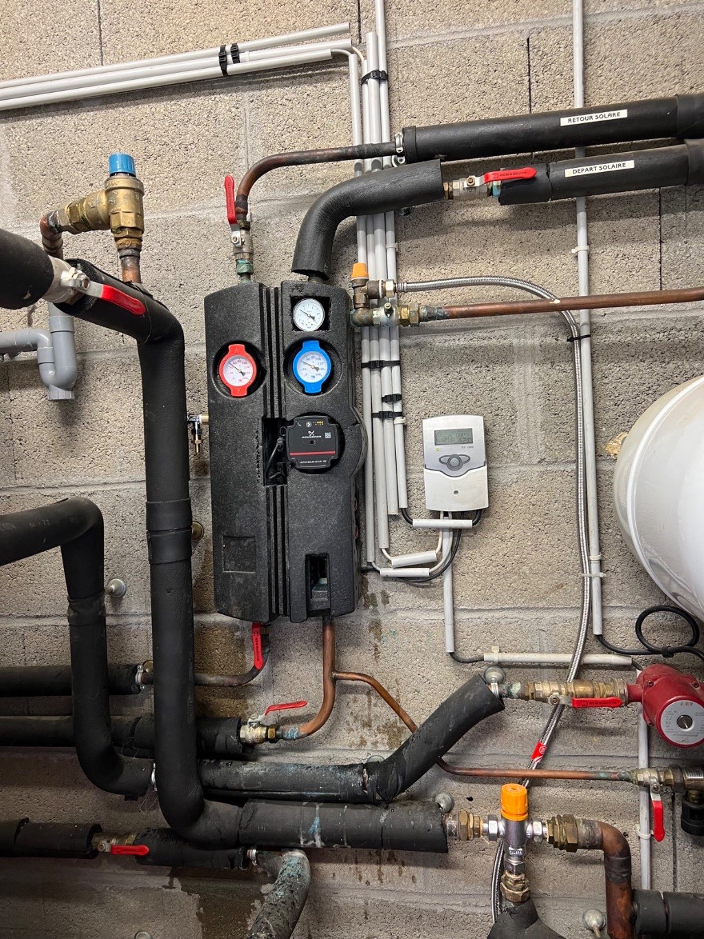 obtenez votre devis personnalis&eacute; pour l'entretien de vos panneaux solaires. assurez-vous d'optimiser leur performance et leur durabilit&eacute; gr&acirc;ce &agrave; des services professionnels d&eacute;di&eacute;s. contactez-nous d&egrave;s aujourd'hui pour une estimation rapide et sans engagement.