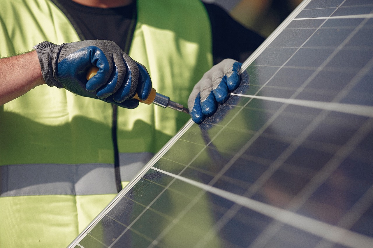 obtenez votre devis personnalis&eacute; pour l'installation de panneaux solaires dans le d&eacute;partement 64. profitez d'une &eacute;nergie renouvelable &agrave; un prix comp&eacute;titif et r&eacute;alisez des &eacute;conomies sur vos factures d'&eacute;lectricit&eacute;. contactez-nous d&egrave;s aujourd'hui pour en savoir plus !