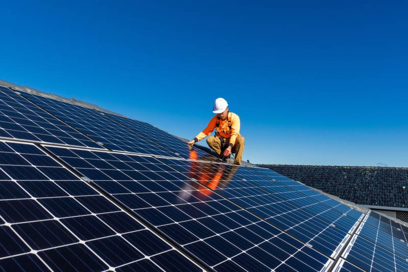 obtenez rapidement un devis personnalisé pour l'installation de panneaux solaires. comparez les offres et faites des économies sur votre facture d'électricité tout en contribuant à la protection de l'environnement.