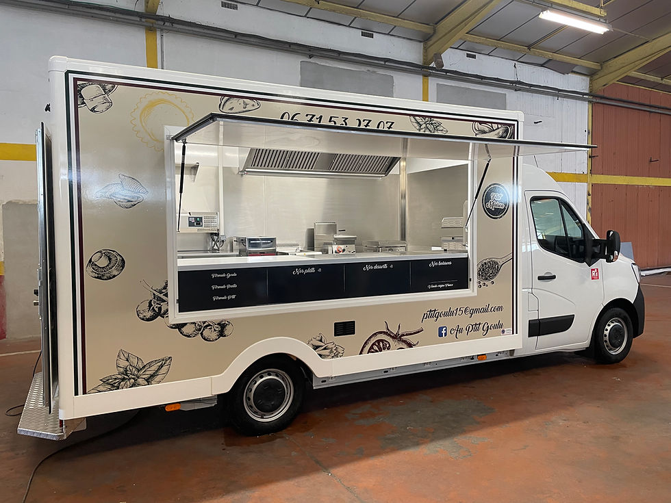 obtenez votre devis personnalisé pour l'installation de panneaux solaires sur votre food truck. découvrez comment optimiser votre consommation d'énergie tout en offrant une option écologique et économique à vos clients. contactez-nous dès maintenant pour une solution sur mesure!