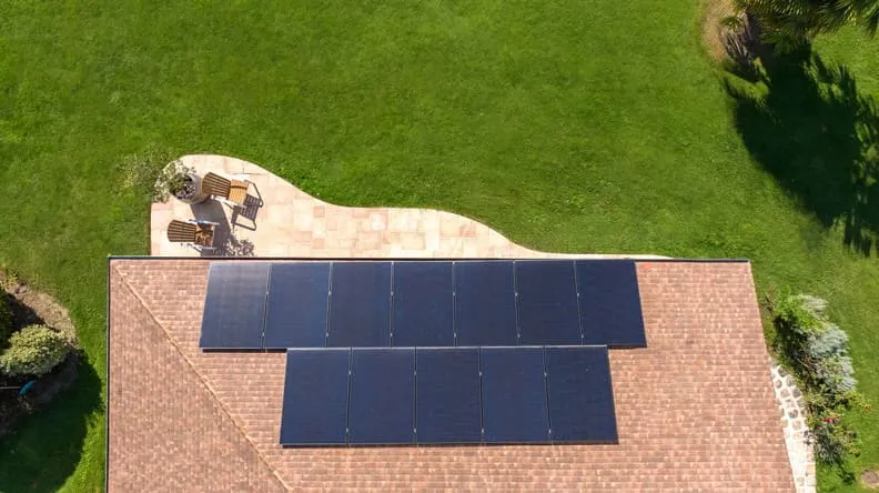 obtenez le meilleur prix pour votre devis de panneau solaire. comparez les offres et économisez sur votre installation tout en contribuant à la transition énergétique.