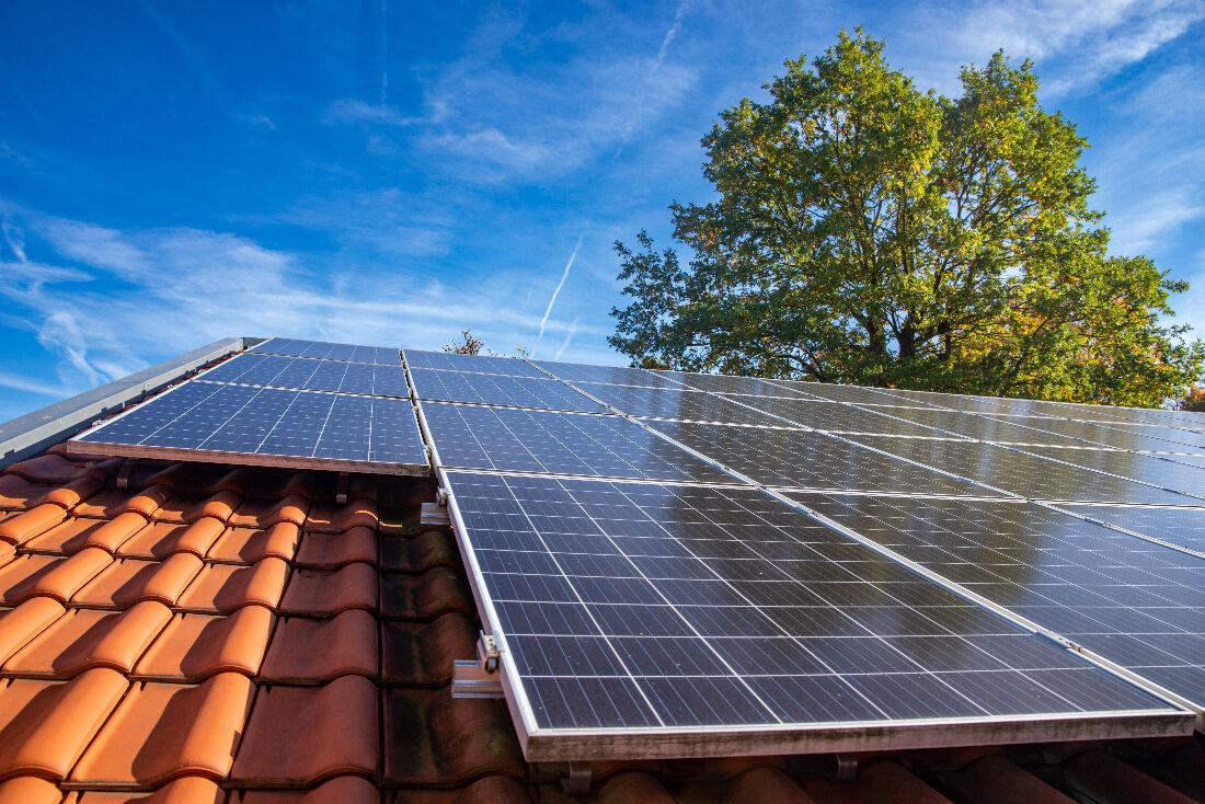 obtenez un devis personnalisé pour l'installation de panneaux solaires dans les alpes-maritimes (06). profitez d'une énergie renouvelable et économique, avec des experts à votre écoute pour répondre à tous vos besoins.