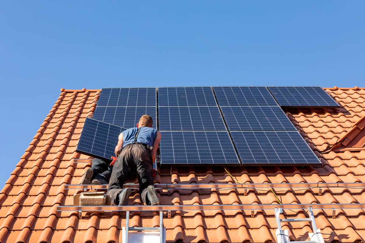 obtenez des devis personnalisés pour l'installation de panneaux solaires. comparez les offres des professionnels du secteur et choisissez la solution adaptée à vos besoins énergétiques. économisez sur votre facture d'électricité tout en contribuant à un avenir durable.