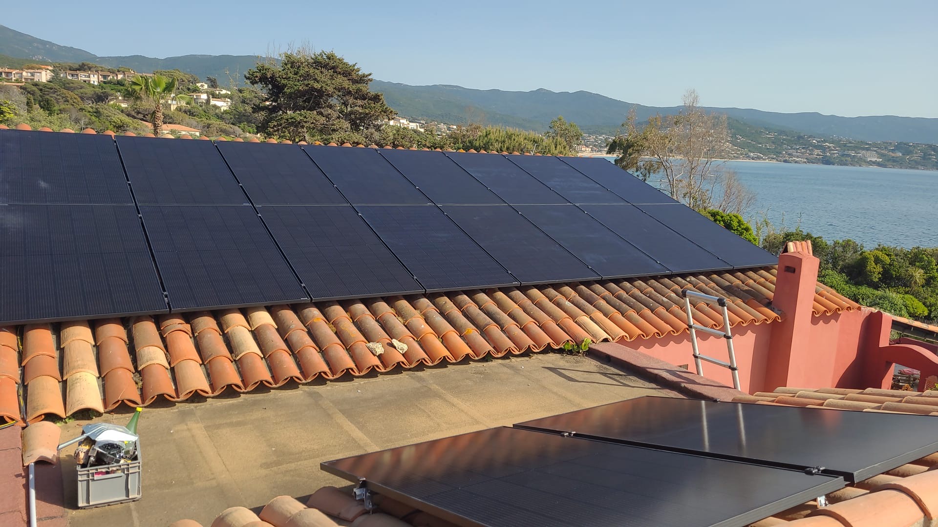 obtenez votre devis personnalisé pour l'installation de panneaux solaires de 9kwc. profitez d'une énergie renouvelable et découvrez les économies réalisées sur vos factures. contactez-nous pour une estimation gratuite et des conseils adaptés à vos besoins.