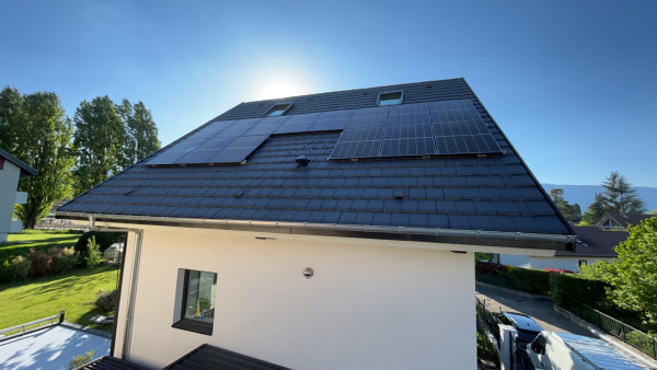 obtenez votre devis personnalis&eacute; pour l'installation de panneaux solaires &agrave; aix. profitez d'une &eacute;nergie renouvelable et r&eacute;duisez vos factures d'&eacute;lectricit&eacute; gr&acirc;ce &agrave; nos offres comp&eacute;titives et adapt&eacute;es &agrave; vos besoins.