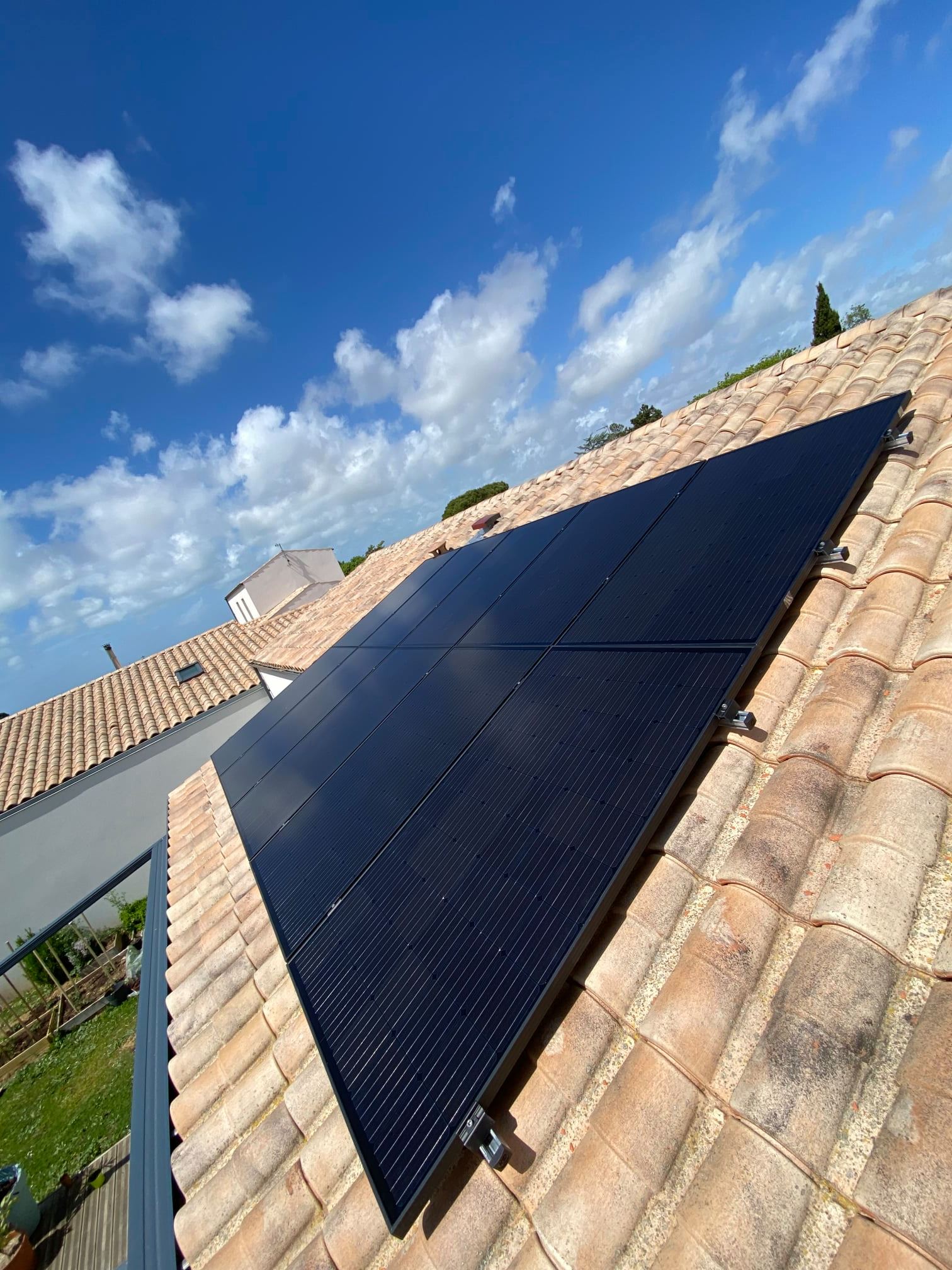 obtenez votre devis personnalis&eacute; pour l'installation de panneaux solaires en vend&eacute;e. profitez de solutions adapt&eacute;es &agrave; vos besoins &eacute;nerg&eacute;tiques tout en r&eacute;alisant des &eacute;conomies sur votre facture d'&eacute;lectricit&eacute;. contactez-nous d&egrave;s aujourd'hui pour un accompagnement sur mesure !