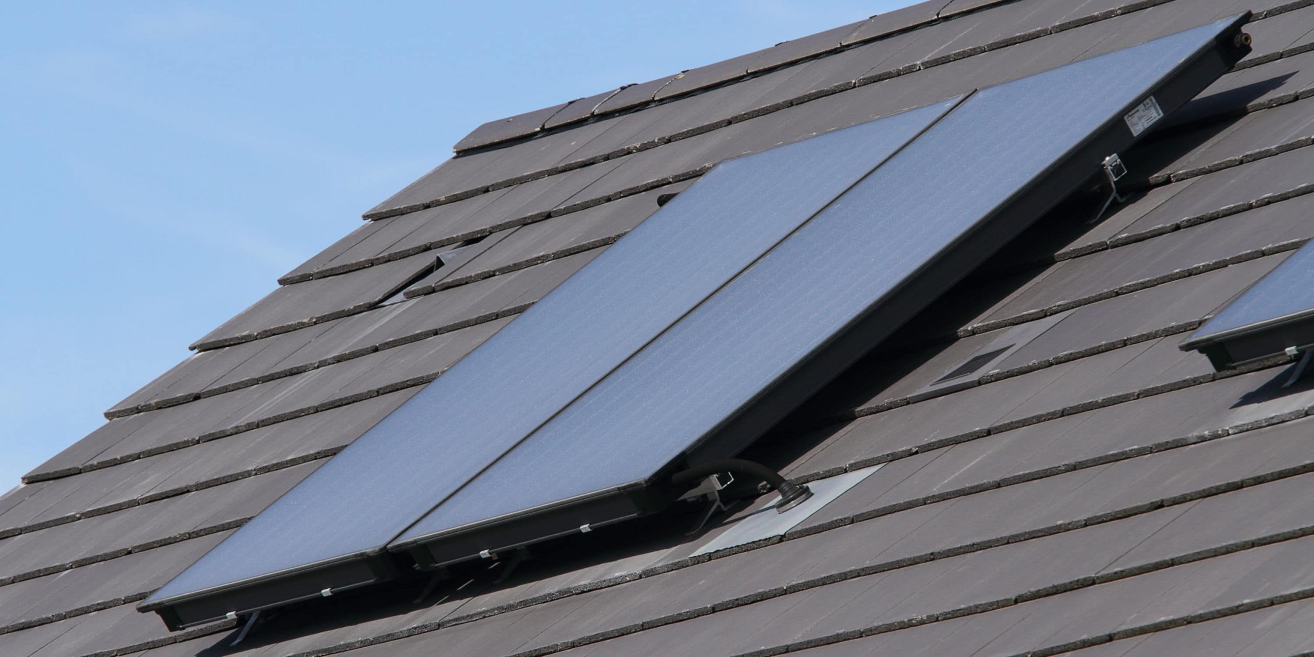 obtenez votre devis pour un chauffe-eau solaire de 300l avec 2 panneaux solaires. profitez d'une solution écologique et économique pour votre eau chaude sanitaire. contactez-nous dès aujourd'hui pour une estimation personnalisée et commencez à réaliser des économies d'énergie.
