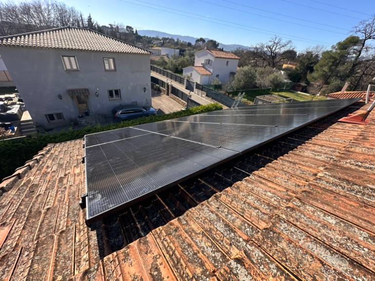 obtenez votre devis solaire gratuit en quelques clics ! évaluez les coûts de votre installation photovoltaïque et découvrez des solutions adaptées à vos besoins énergétiques. faites le choix d'une énergie renouvelable et économisez sur vos factures dès aujourd'hui.