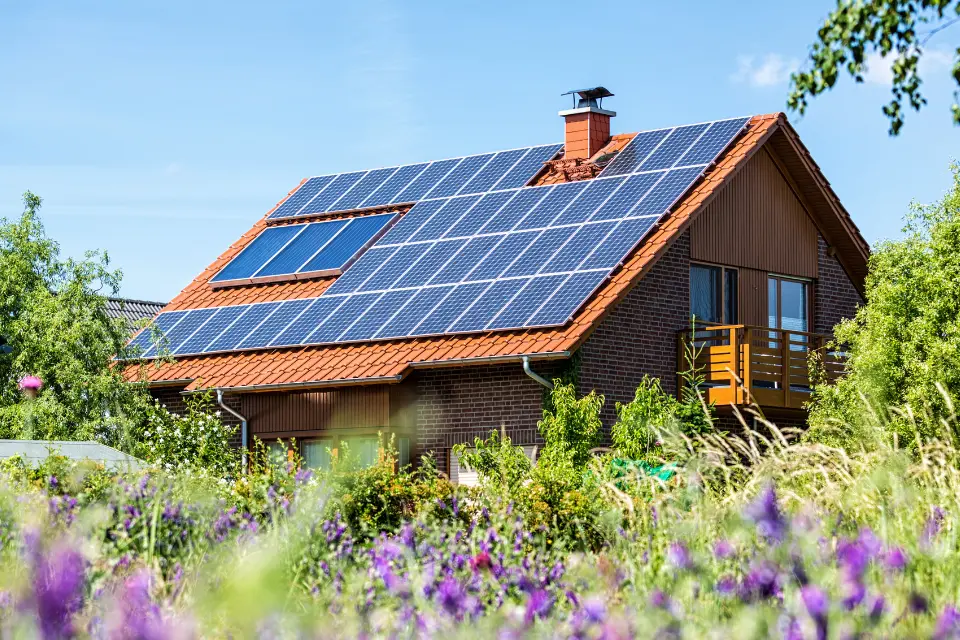 obtenez votre devis solaire au luxembourg en quelques &eacute;tapes simples. comparez les offres des installateurs de panneaux solaires et profitez d'une &eacute;nergie renouvelable tout en r&eacute;duisant vos factures d'&eacute;lectricit&eacute;. faites le choix d'un avenir durable gr&acirc;ce &agrave; nos services personnalis&eacute;s.