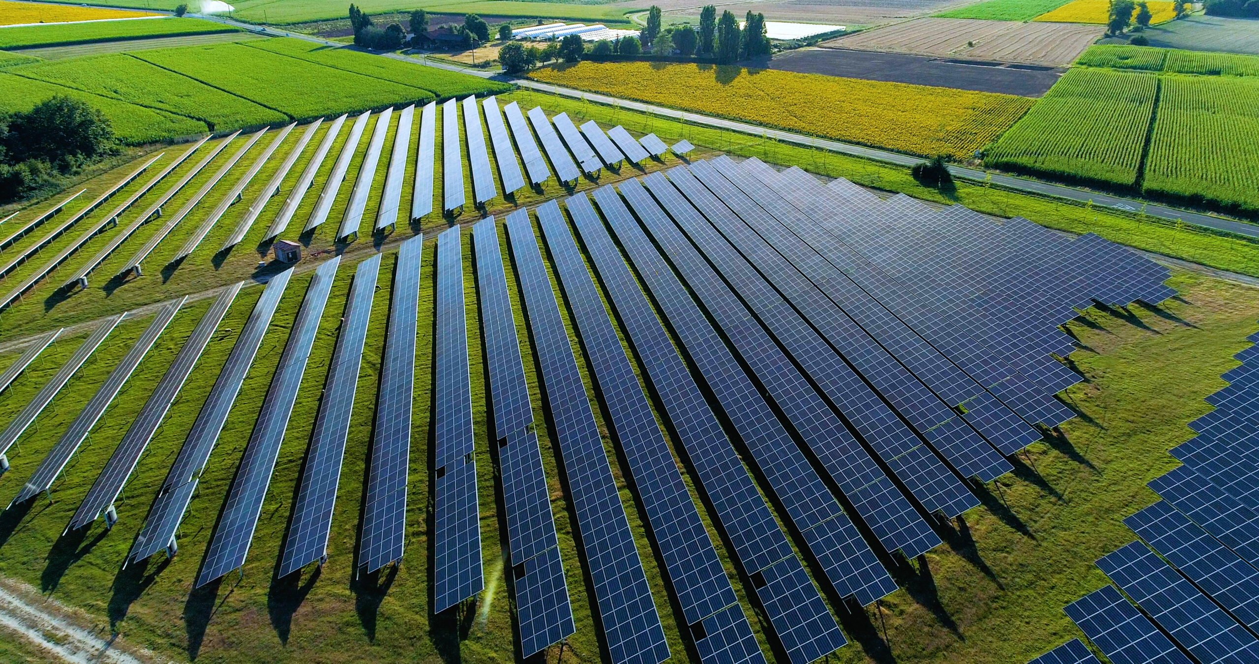 d&eacute;couvrez comment engager un installateur de panneaux solaires qualifi&eacute; pour optimiser votre transition &eacute;nerg&eacute;tique. profitez de conseils d'experts et d'un accompagnement personnalis&eacute; pour choisir la meilleure solution solaire adapt&eacute;e &agrave; vos besoins.