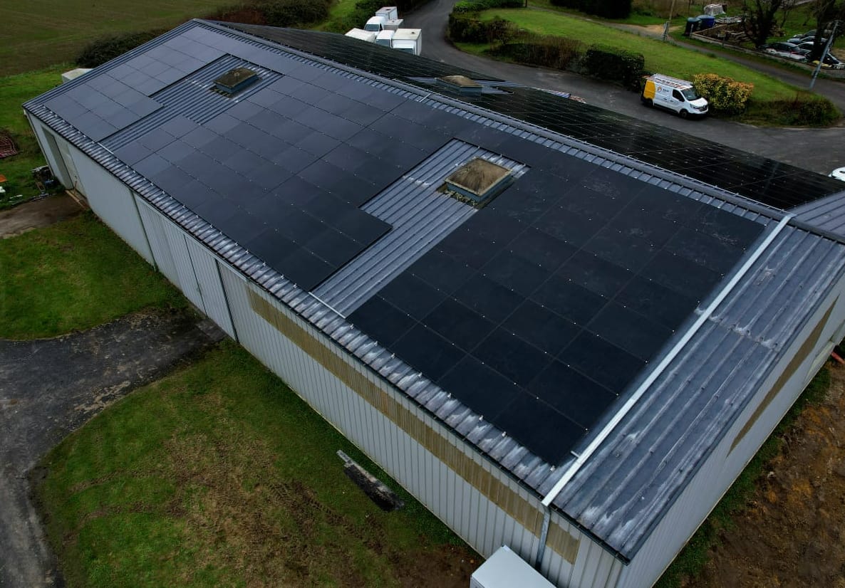 engagez un installateur de panneaux solaires qualifi&eacute; pour optimiser votre production d'&eacute;nergie renouvelable. profitez d'une installation professionnelle et de conseils personnalis&eacute;s pour r&eacute;duire votre facture d'&eacute;lectricit&eacute; tout en pr&eacute;servant l'environnement.