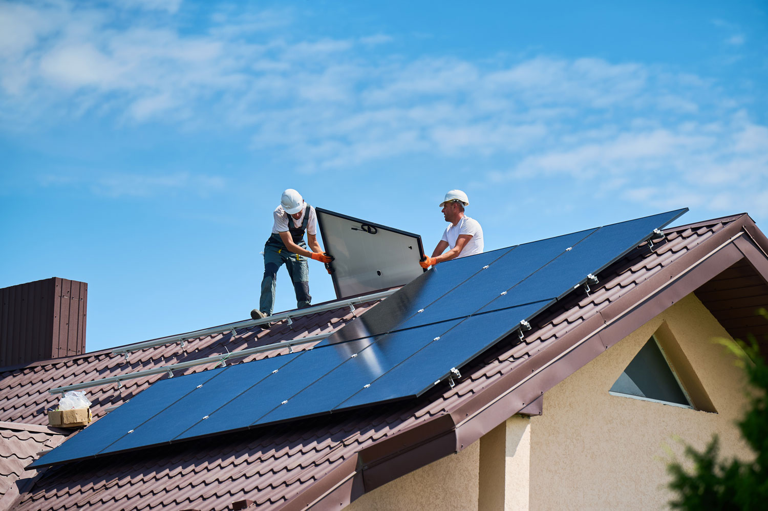 découvrez les erreurs courantes commises par les installateurs de panneaux solaires et apprenez comment les éviter pour garantir une installation efficace et durable de votre système photovoltaïque.