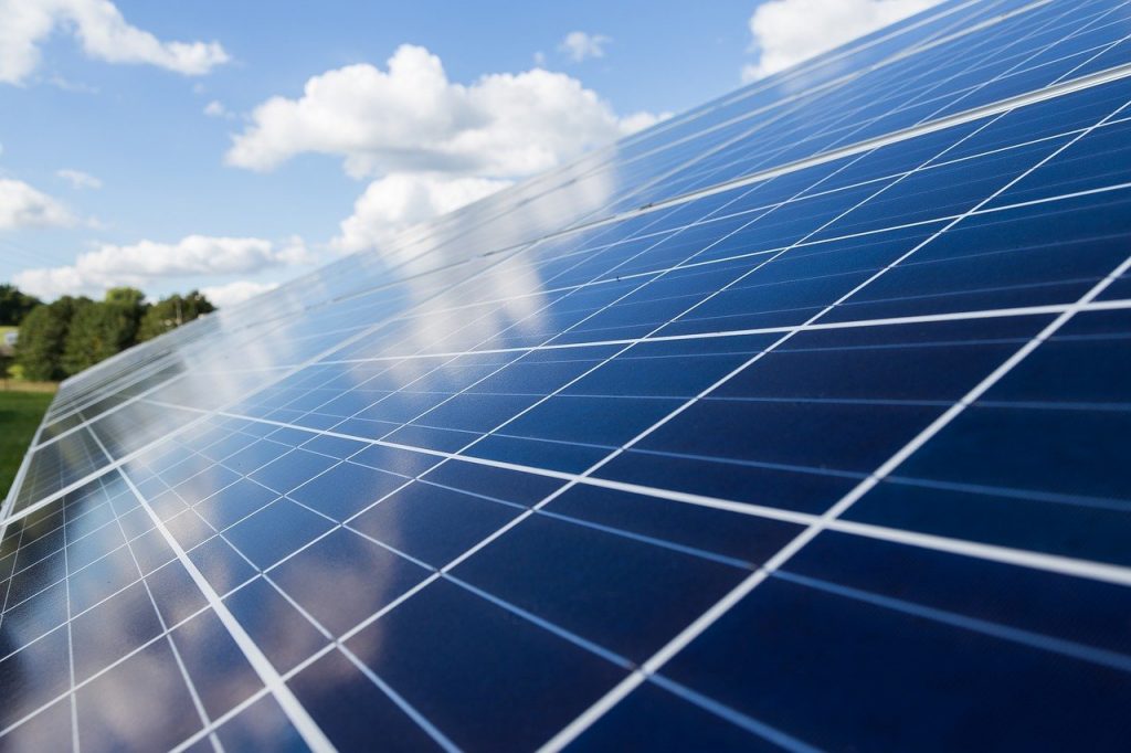 découvrez les erreurs courantes lors de l'installation de panneaux solaires et apprenez comment les éviter pour maximiser votre investissement énergétique. garantissez une installation efficace et durable de votre système photovoltaïque.