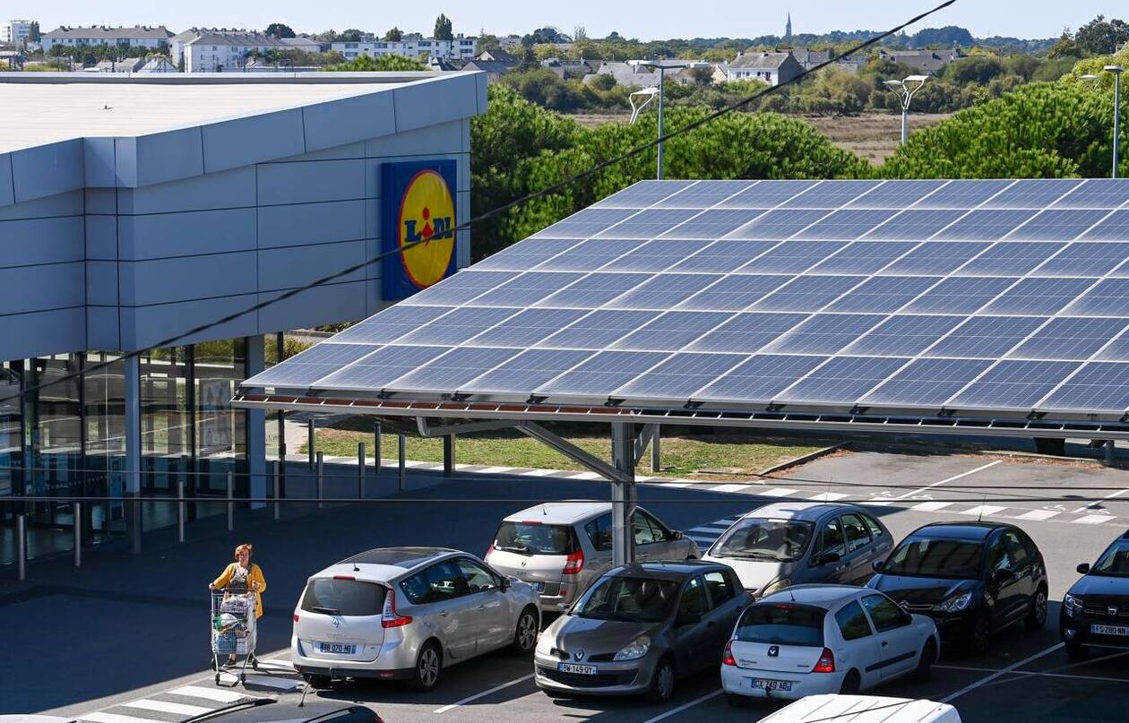 découvrez les panneaux solaires, une solution écologique et économique pour produire votre propre électricité. informez-vous sur les avantages, les types et les installations pour profiter d'une énergie renouvelable dès aujourd'hui!