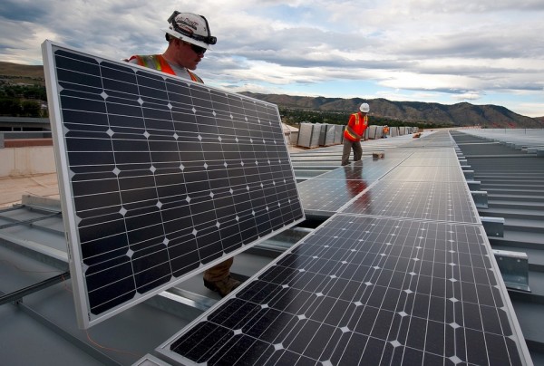 découvrez comment les panneaux solaires peuvent transformer votre énergie renouvelable en économies et en avantages juridiques. explorez les décisions de tribunaux sur l'installation de panneaux solaires, leurs impacts sur l'environnement et les droits des propriétaires. restez informé des règles et réglementations entourant l'énergie solaire.