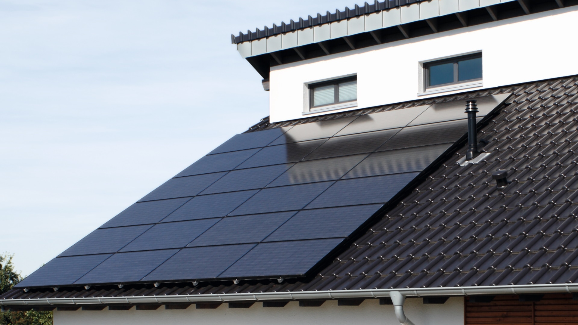 découvrez les derniers prix des panneaux solaires en france et comparez les offres pour faire le meilleur choix pour votre installation solaire. profitez des économies d'énergie et des subventions disponibles pour rendre votre projet accessible.