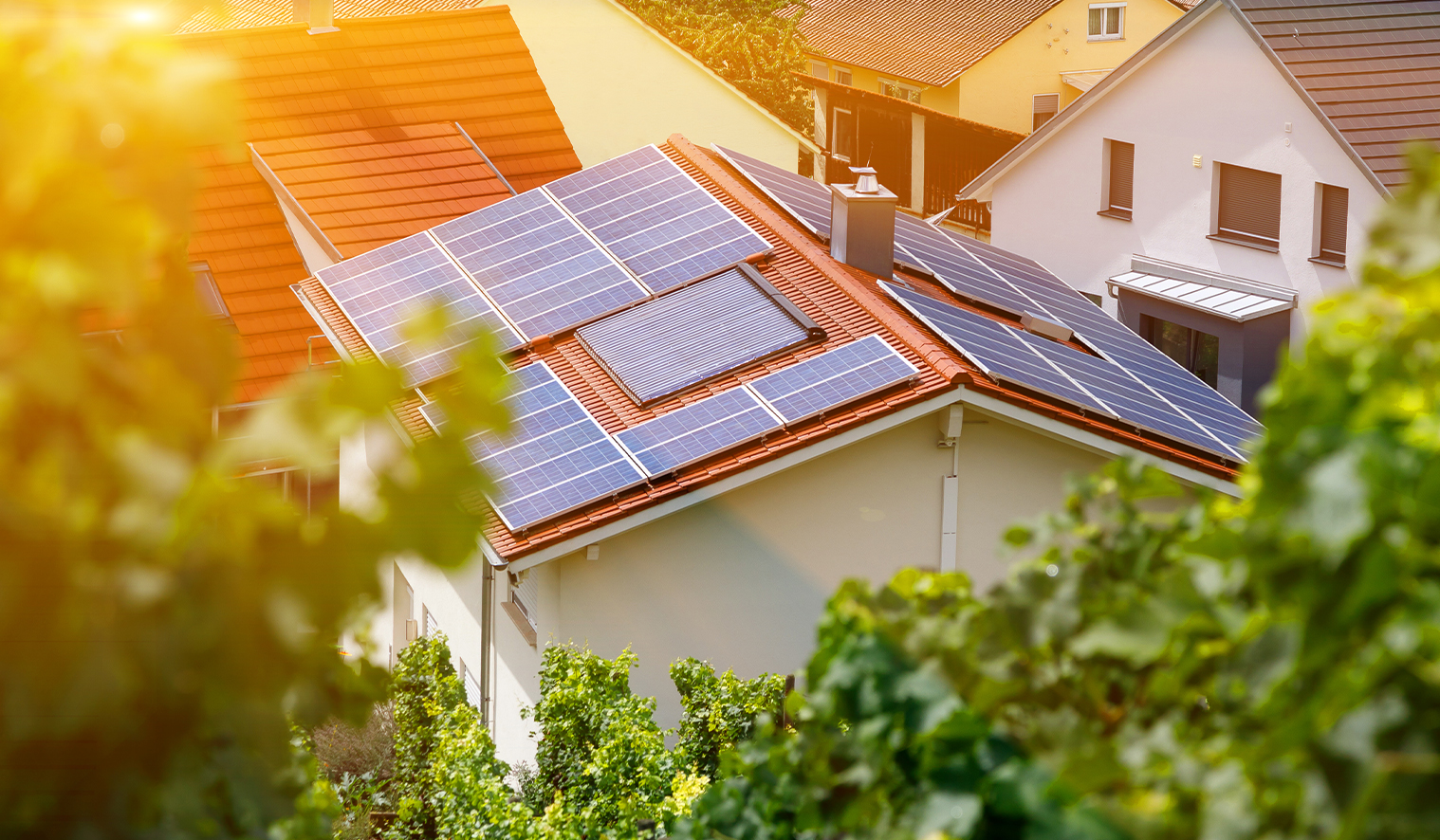d&eacute;couvrez comment optimiser la rentabilit&eacute; de vos investissements solaires gr&acirc;ce &agrave; des solutions innovantes et des conseils pratiques. apprenez &agrave; maximiser le rendement de vos panneaux solaires et &agrave; profiter au mieux des aides et subventions disponibles.