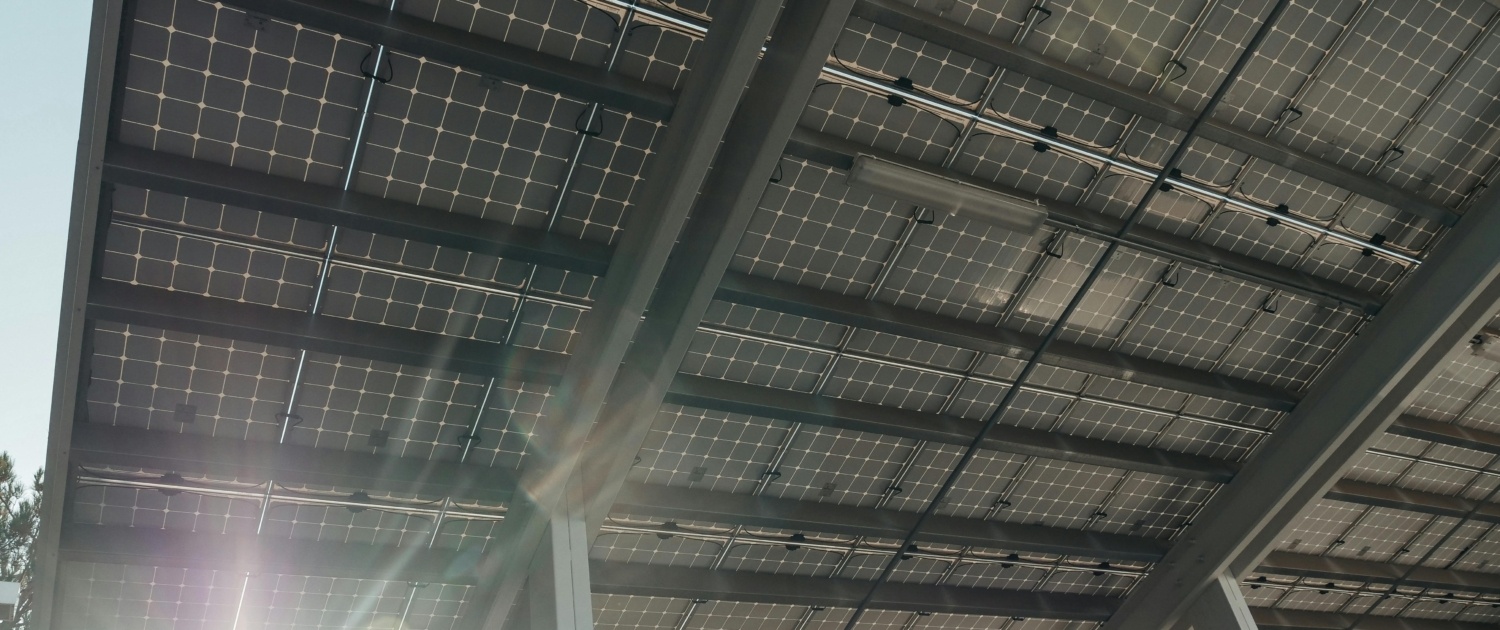 d&eacute;couvrez la r&eacute;volution photovolta&iuml;que, une avanc&eacute;e majeure dans l'&eacute;nergie renouvelable qui transforme la fa&ccedil;on dont nous produisons et consommons de l'&eacute;nergie. explorez les innovations technologiques, les b&eacute;n&eacute;fices &eacute;cologiques et les opportunit&eacute;s &eacute;conomiques offertes par cette &eacute;nergie solaire qui s'affirme comme une solution incontournable pour un avenir durable.