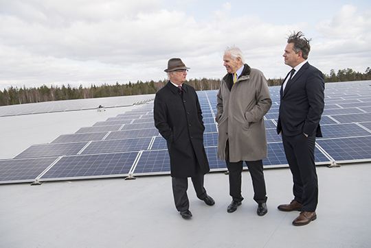 découvrez comment le roi des panneaux solaires révolutionne votre consommation d'énergie. économisez sur vos factures tout en optant pour une solution durable et respectueuse de l'environnement. informez-vous sur les avantages, l'installation et les coûts des panneaux solaires dès aujourd'hui!