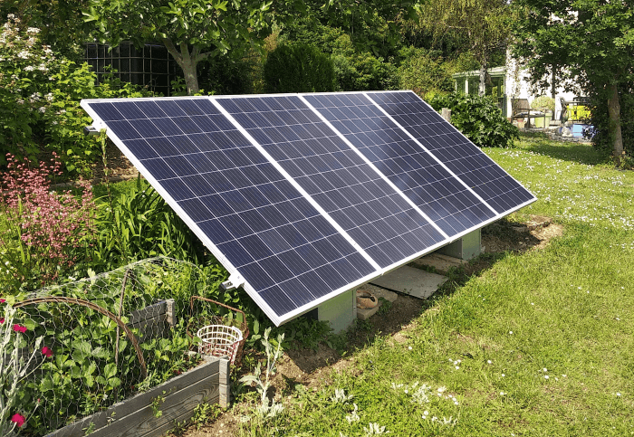 découvrez notre outil de simulation des coûts pour une installation de panneaux solaires de 3 kwc. évaluez facilement vos économies d'énergie, les subventions disponibles et le retour sur investissement pour mieux planifier votre projet photovoltaïque.