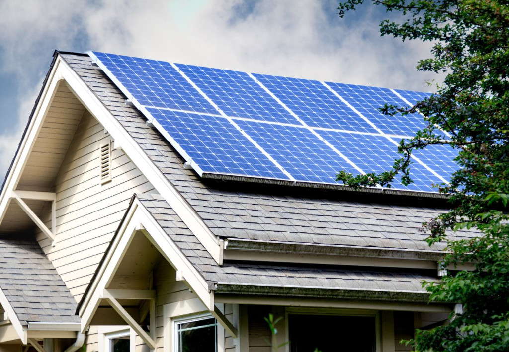 découvrez notre simulateur de panneaux solaires pour évaluer la rentabilité de votre investissement. obtenez une estimation précise des économies d'énergie et des aides financières disponibles pour votre projet d'énergie renouvelable.