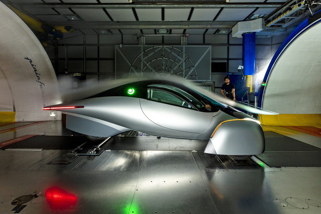 d&eacute;couvrez les voitures solaires de 2025, une r&eacute;volution dans le secteur automobile ! &eacute;cologiques, innovantes et &eacute;conomes en &eacute;nergie, ces v&eacute;hicules futuristes offrent une alternative durable &agrave; la conduite traditionnelle. plongez dans l'univers des technologies solaires et pr&eacute;parez-vous &agrave; un avenir plus vert sur la route.