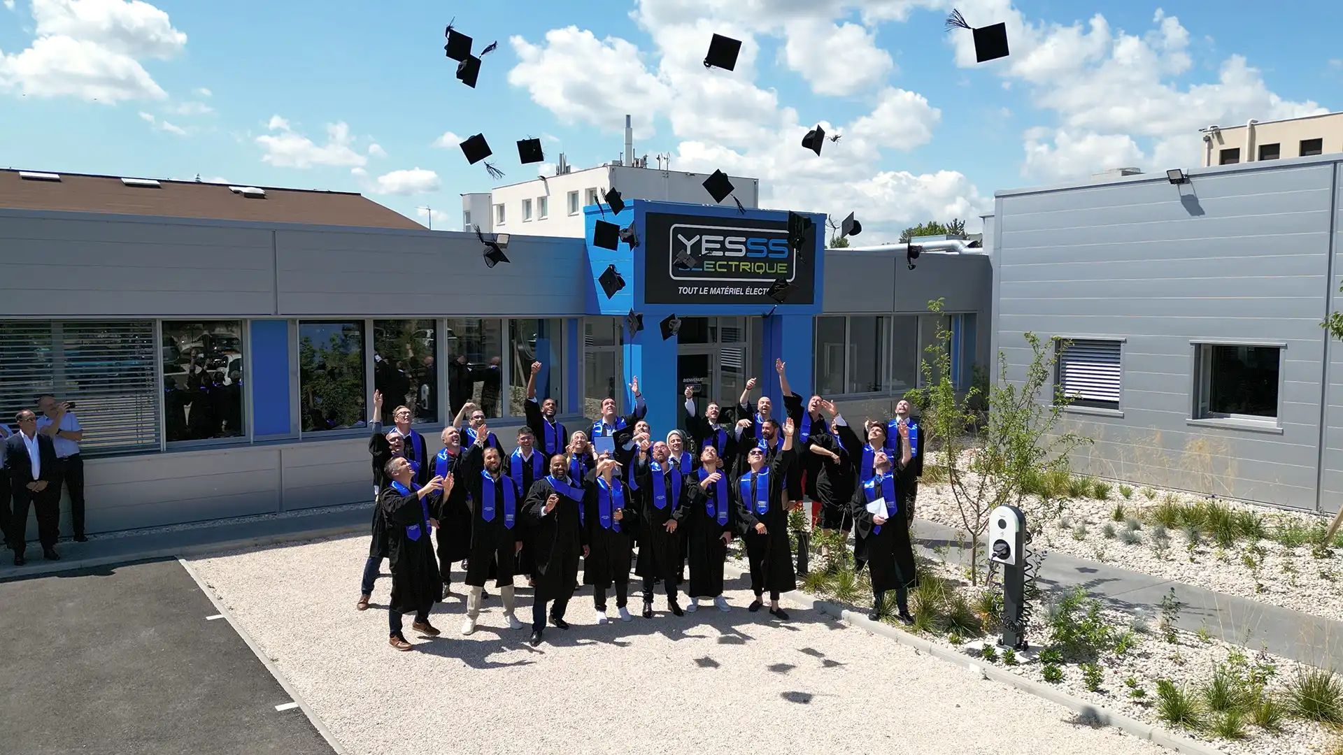 découvrez la yess électrique 2025, un modèle innovant alliant performance, écologie et design moderne. plongez dans l'univers des véhicules électriques avec des caractéristiques avancées et une autonomie impressionnante pour des trajets urbains et ruraux. ne ratez pas cette révolution sur roues !