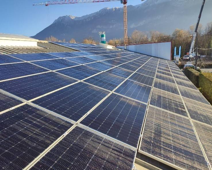 découvrez les différentes aides disponibles pour l'installation de panneaux solaires en france. obtenez des informations sur les subventions, les crédits d'impôt et les prêts à taux zéro pour rendre votre projet d'énergie renouvelable accessible et économique.