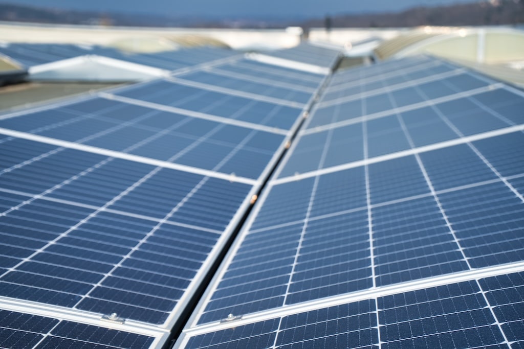 découvrez les avantages de l'autoconsommation collective de 1 mw, une solution innovante pour produire et consommer votre propre énergie renouvelable. optimisez vos coûts énergétiques, contribuez à la transition énergétique et rejoignez une dynamique collective durable.