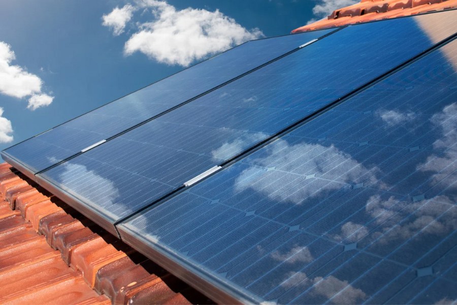 découvrez les avantages de l'autoconsommation solaire : produisez votre propre électricité, réduisez vos factures d'énergie et contribuez à la transition énergétique. optez pour une solution durable et économique pour votre logement.