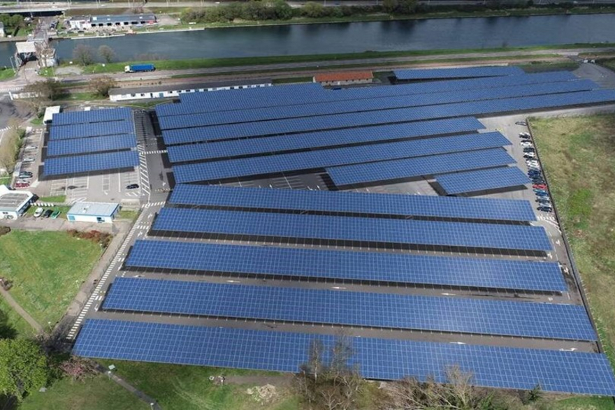 découvrez comment l'autoconsommation solaire peut réduire votre empreinte carbone et contribuer à la protection de l'environnement. apprenez les avantages de l'énergie solaire et les solutions pour maximiser votre indépendance énergétique tout en minimisant votre impact sur la planète.
