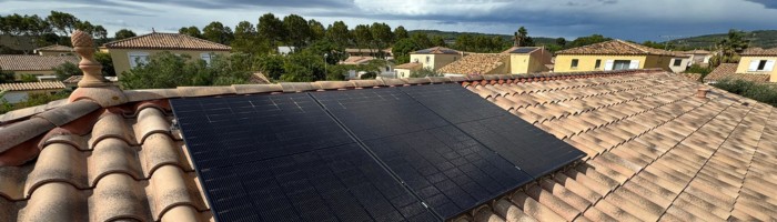 d&eacute;couvrez les avantages fiscaux des panneaux photovolta&iuml;ques en 2025. profitez des incitations financi&egrave;res et des cr&eacute;dits d'imp&ocirc;t pour r&eacute;duire le co&ucirc;t de votre installation solaire et maximiser vos &eacute;conomies d'&eacute;nergie. informez-vous sur les nouvelles r&eacute;glementations et optimisez votre investissement durable.