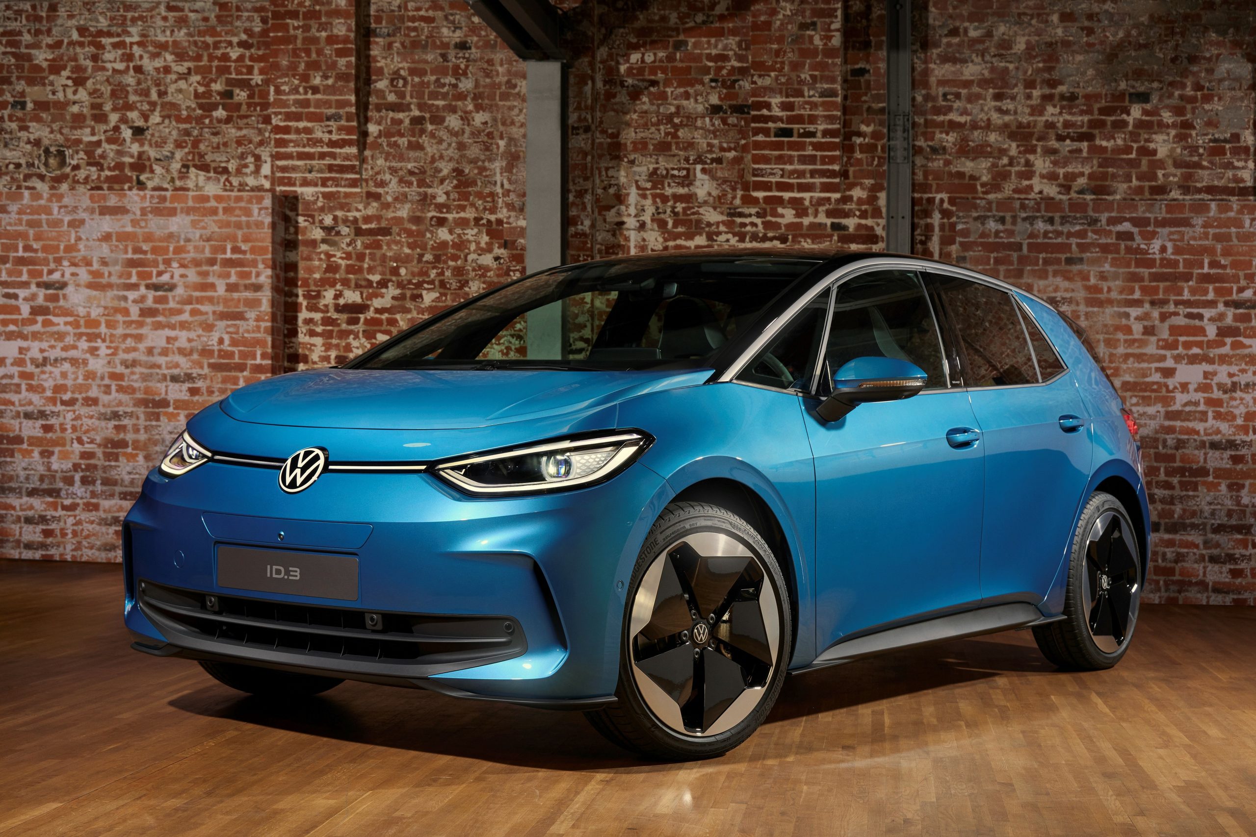 découvrez les avantages des véhicules électriques en 2025 : économies sur le carburant, réduction des émissions de co2, subventions gouvernementales, et une meilleure performance. adoptez une conduite plus verte et économique dès maintenant !