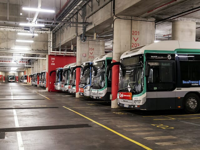 d&eacute;couvrez les initiatives de la ratp pour des bus durables, alliant innovation et respect de l'environnement, afin de transformer la mobilit&eacute; urbaine en une exp&eacute;rience &eacute;co-responsable.