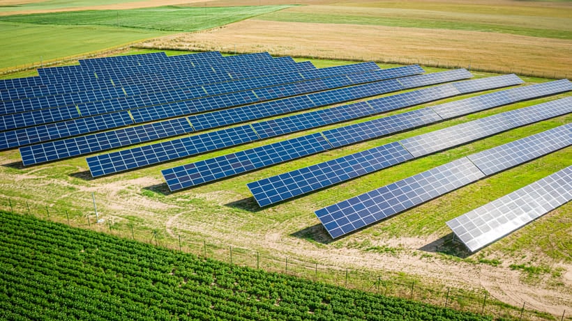 d&eacute;couvrez notre comparateur de panneaux solaires pour choisir la meilleure solution &eacute;nerg&eacute;tique adapt&eacute;e &agrave; vos besoins. comparez les prix, les caract&eacute;ristiques et les performances des diff&eacute;rents mod&egrave;les pour faire un choix &eacute;clair&eacute; et contribuer &agrave; un avenir plus durable.