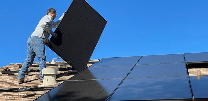 d&eacute;couvrez tout ce qu'il faut savoir sur le co&ucirc;t d'installation des panneaux solaires en 2025. analyse des prix, des subventions et des avantages &eacute;cologiques pour vous aider &agrave; prendre une d&eacute;cision &eacute;clair&eacute;e pour votre projet &eacute;nerg&eacute;tique.