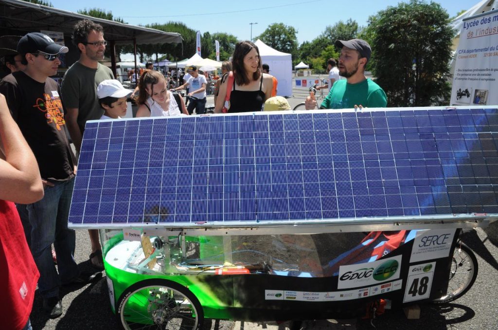 découvrez les principaux défis rencontrés par les installateurs de panneaux solaires, de la réglementation à l'intégration technique. apprenez comment surmonter ces obstacles pour réussir dans le secteur en pleine croissance des énergies renouvelables.