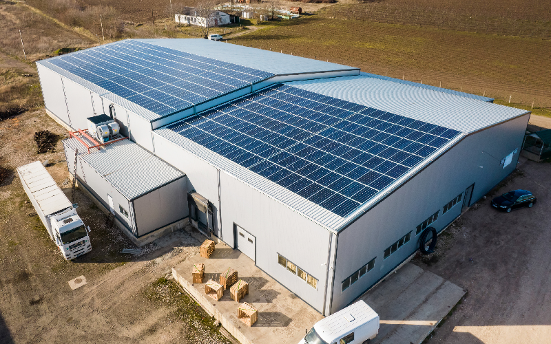 découvrez les enjeux et défis liés à l'intégration des panneaux solaires dans l'urbanisme. cet article explore les solutions innovantes pour optimiser l'usage de l'énergie solaire en milieu urbain, tout en respectant les réglementations et l'esthétique des villes.