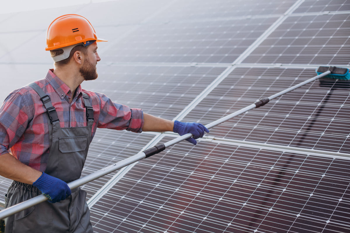 découvrez notre guide complet sur l'entretien des panneaux solaires en 2025. apprenez les meilleures pratiques pour maximiser leur efficacité, prolonger leur durée de vie et garantir un rendement optimal. profitez d'une énergie solaire durable avec nos conseils experts.