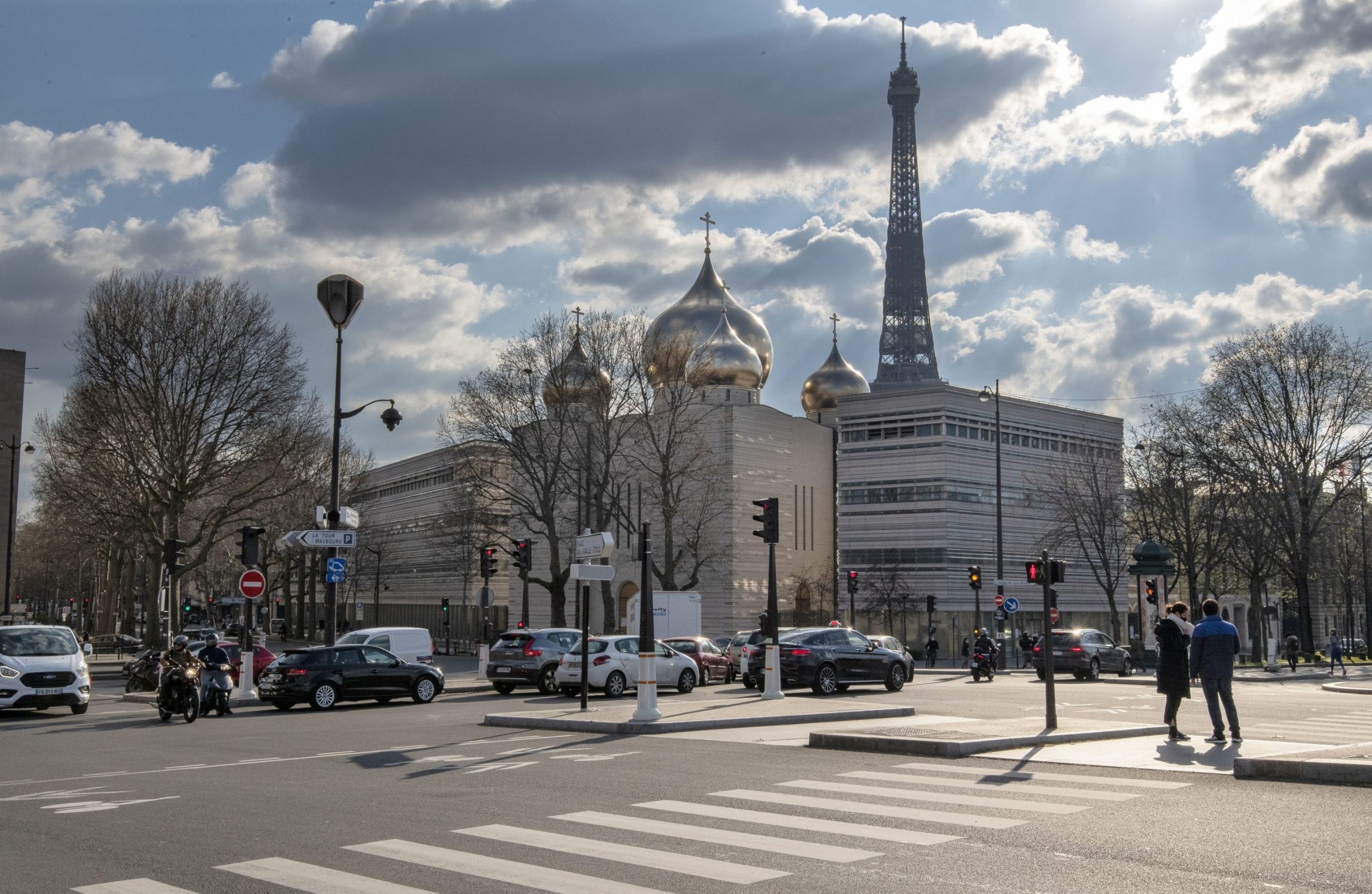 d&eacute;couvrez comment la france s'engage face &agrave; la guerre en ukraine, ses implications diplomatiques et humanitaires, ainsi que son r&ocirc;le dans le soutien aux victimes de ce conflit.