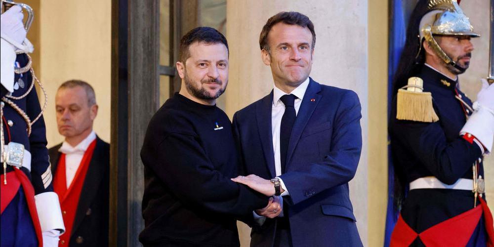 d&eacute;couvrez comment la france s'implique dans le conflit en ukraine, comprenant les enjeux g&eacute;opolitiques, l'aide humanitaire et les tiraillements diplomatiques qui fa&ccedil;onnent l'avenir de l'europe.