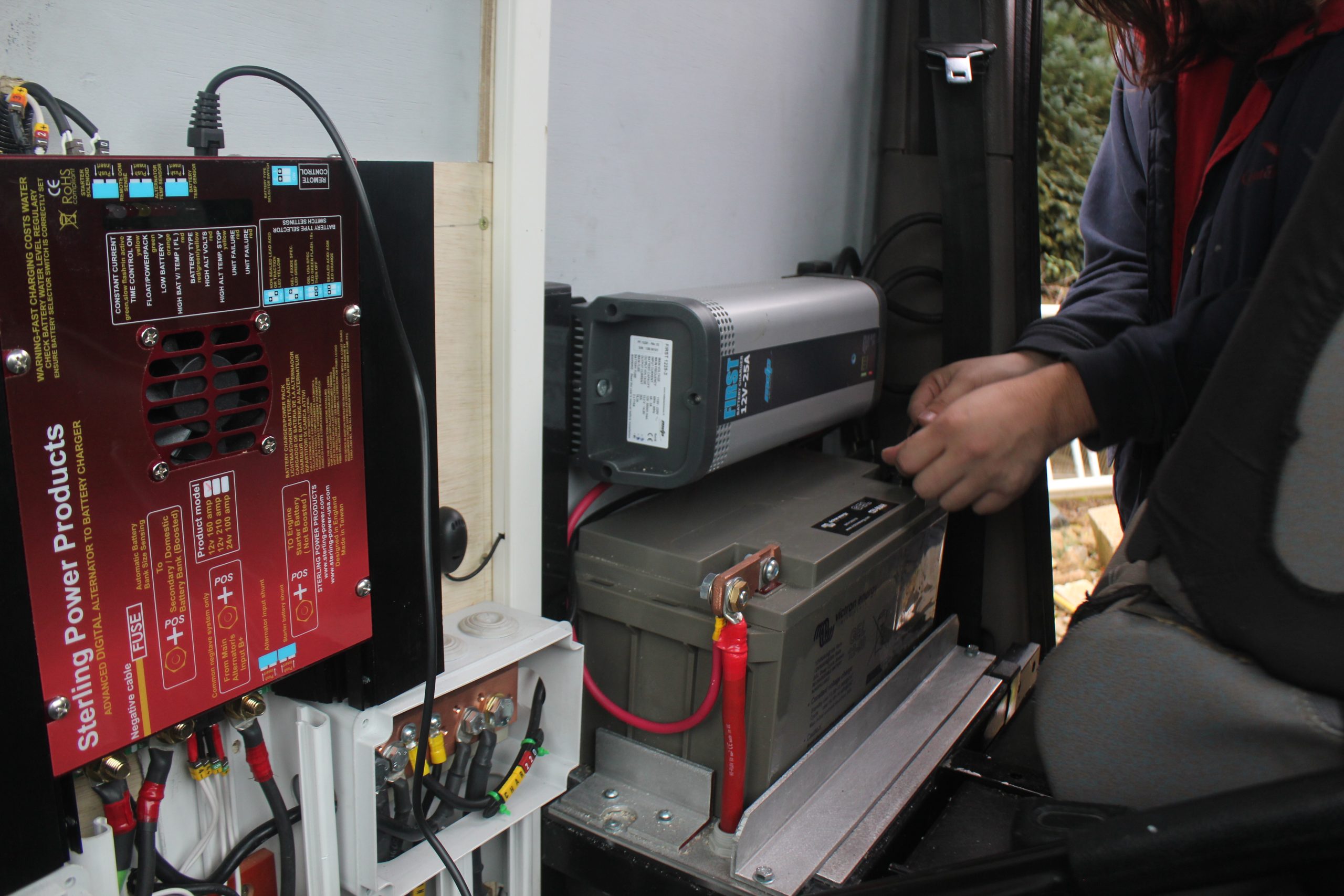 découvrez notre service professionnel d'installation de batteries, conçu pour garantir une performance optimale et une longue durée de vie. que ce soit pour votre véhicule, un appareil électroménager ou un système de stockage d'énergie, notre équipe d'experts vous accompagne à chaque étape pour une installation rapide et sécurisée.