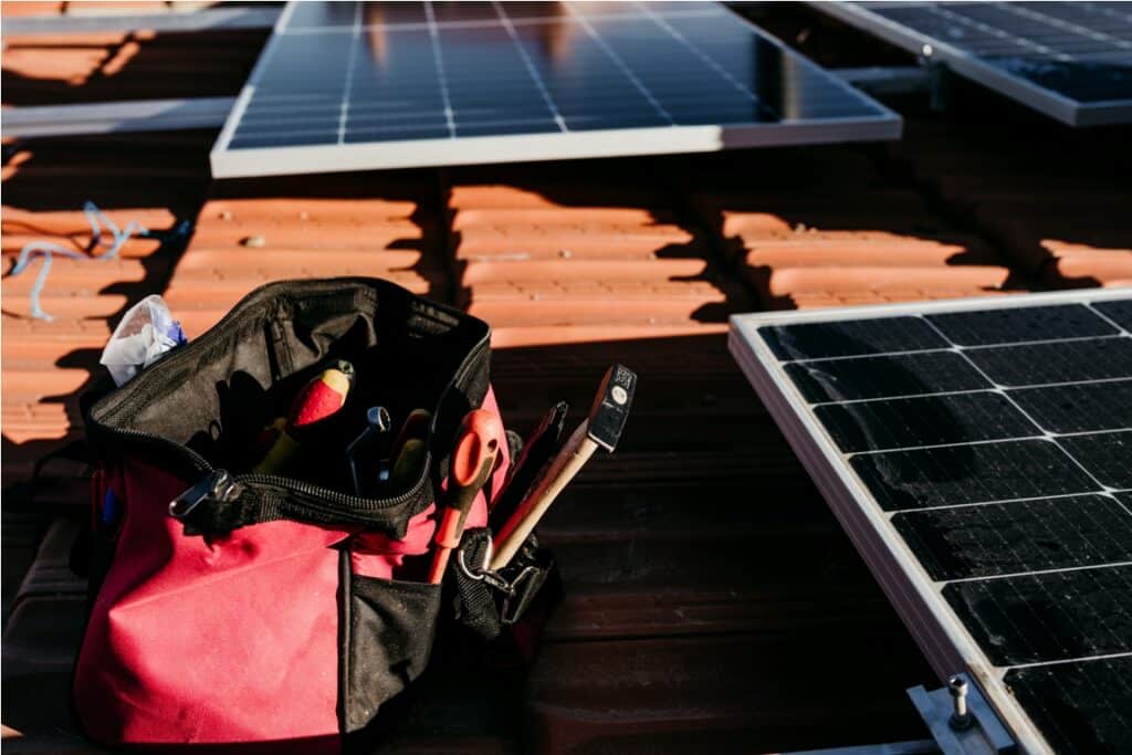 d&eacute;couvrez notre guide d&eacute;taill&eacute; sur l'interpr&eacute;tation et la simulation des panneaux solaires. apprenez comment optimiser leur performance et maximiser votre production d'&eacute;nergie renouvelable.
