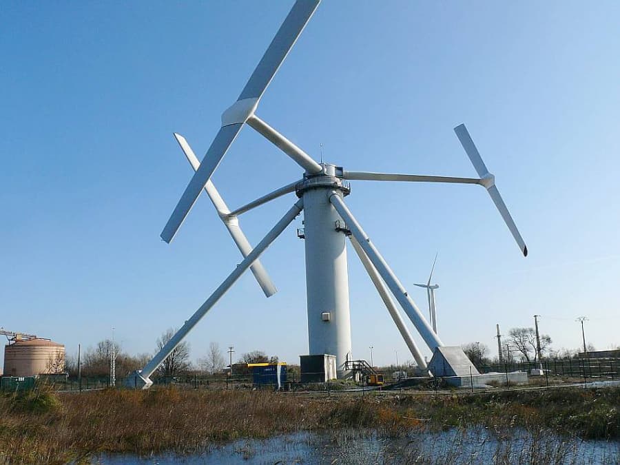 d&eacute;couvrez les opportunit&eacute;s d'investissement dans les &eacute;oliennes en m&eacute;diterran&eacute;e, un secteur en pleine expansion qui allie rentabilit&eacute; et durabilit&eacute;. explorez les avantages de l'&eacute;nergie &eacute;olienne, les projets en cours et les perspectives d'avenir dans cette r&eacute;gion strat&eacute;gique pour l'&eacute;nergie renouvelable.