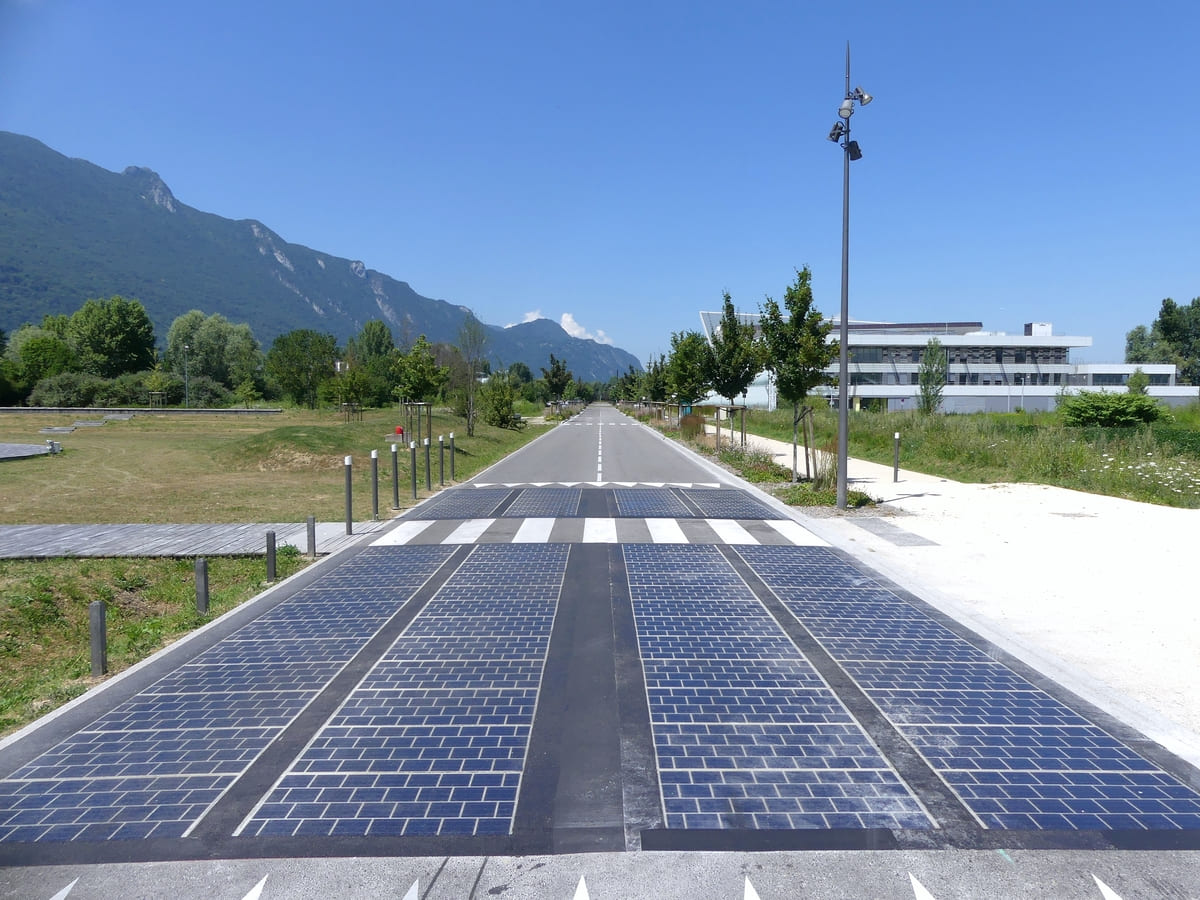 découvrez notre dernier lancement de panneaux solaires innovants, conçus pour maximiser l'efficacité énergétique tout en respectant l'environnement. optez pour une solution durable et économique pour votre maison ou votre entreprise.