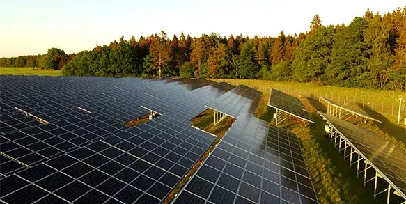 d&eacute;couvrez la l&eacute;gislation sur les panneaux solaires en france : r&eacute;glementations, normes et incitations fiscales pour promouvoir l'&eacute;nergie verte. informez-vous sur vos droits et obligations pour installer des panneaux solaires en toute conformit&eacute;.